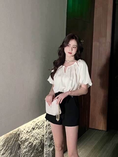 Hollin Black Versatile Suit Shorts Women's 2025 Summer New Slim Fashion High Waisted Wide Leg Pants Women