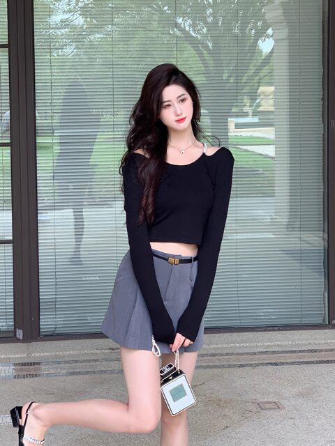 Hollin Rhinestone Knitted Long-Sleeved T-Shirt for Women, Spring and Autumn, Black, Waist-Cinching, Slimming Top, Tight-Fitting, High-End Base Shirt