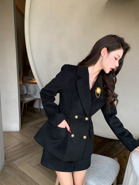 Hollinna Lapel Waist-Cinching Woolen Coat for Women, Winter 2025 New Model, High-End Slim-Fit Versatile Black Blazer