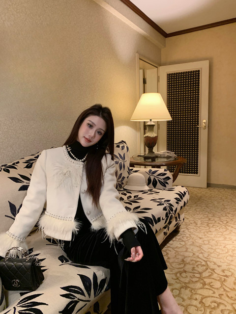 Hollinna Ostrich Feather Sleeve Design Small Fragrant Style Jacket Women's Autumn and Winter Short Heavy Industry High-Quality Thousand Gold Down