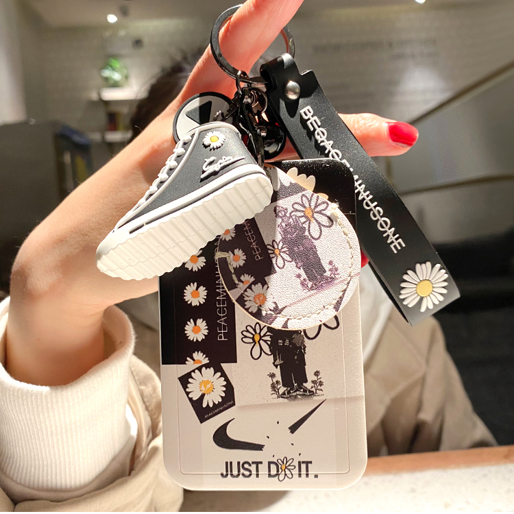 GD small daisy card set student meal card subway bus access card bag key chain pendant pendant personality couple male