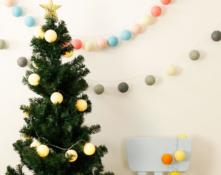 Holiday party Cotton ball LED decorative light Energy-saving and safe Cotton ball light Christmas decoration Birthday