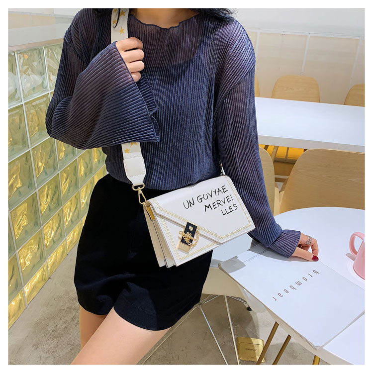 Túi xách nữ phổ biến 2019 hè mới cao cấp rộng đeo vai rộng túi vuông nhỏ thời trang hoang dã Túi Messenger - Túi xách nữ túi đeo chéo nữ đi chơi