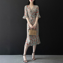 CATHYLADI irregular floral chiffon dress waist slim temperament summer V neck waist waist fish tail Medium-length dress