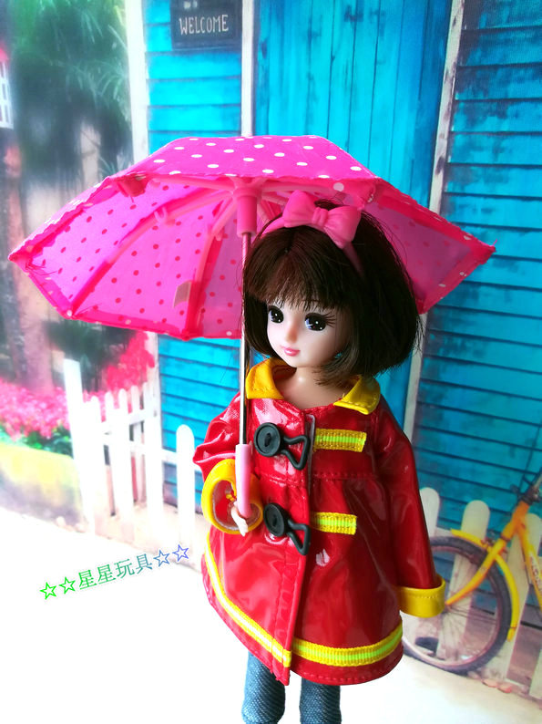 Phụ kiện quần áo búp bê chính hãng blythe vải nhỏ Lijia Jane Barbie búp bê có thể mặc áo mưa đi mưa che ô đồ chơi con gái
