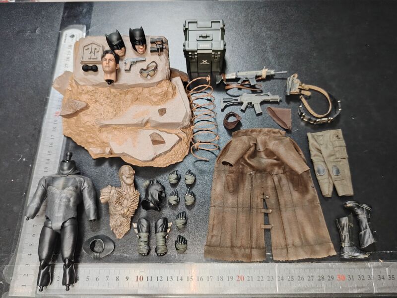Muff Toys Desert Batman Doomsday Batman Germanium Searcher 1/12 Accessories Replacement