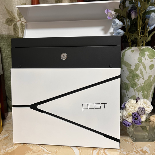 Creative modern simple stainless steel mail box European style villa outdoor mail box large opinion box outdoor mail box