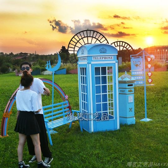 Large Iron Art Mall Display Props, Pink Telephone Booth Mailbox Ornaments, Holiday Supermarket Floor-Standing Soft Decoration