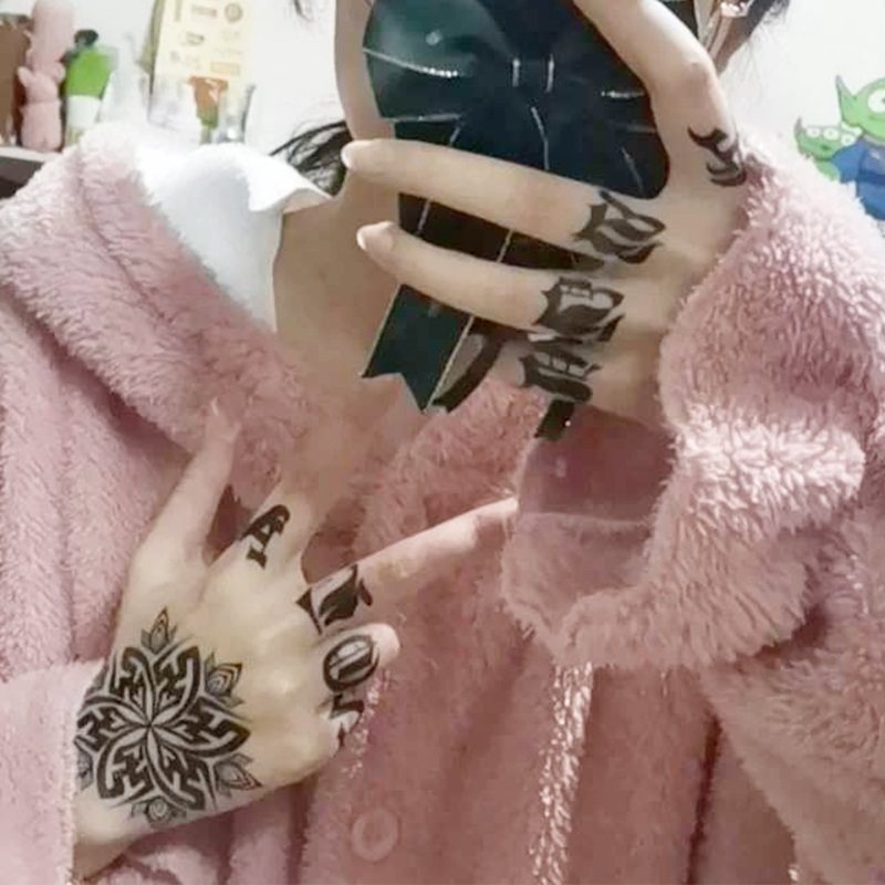 (one copy of 2) Tattoo Sticker Waterproof Male Durable Small Pattern Finger hand back individuality Chaonets Red emulation Ins Wind