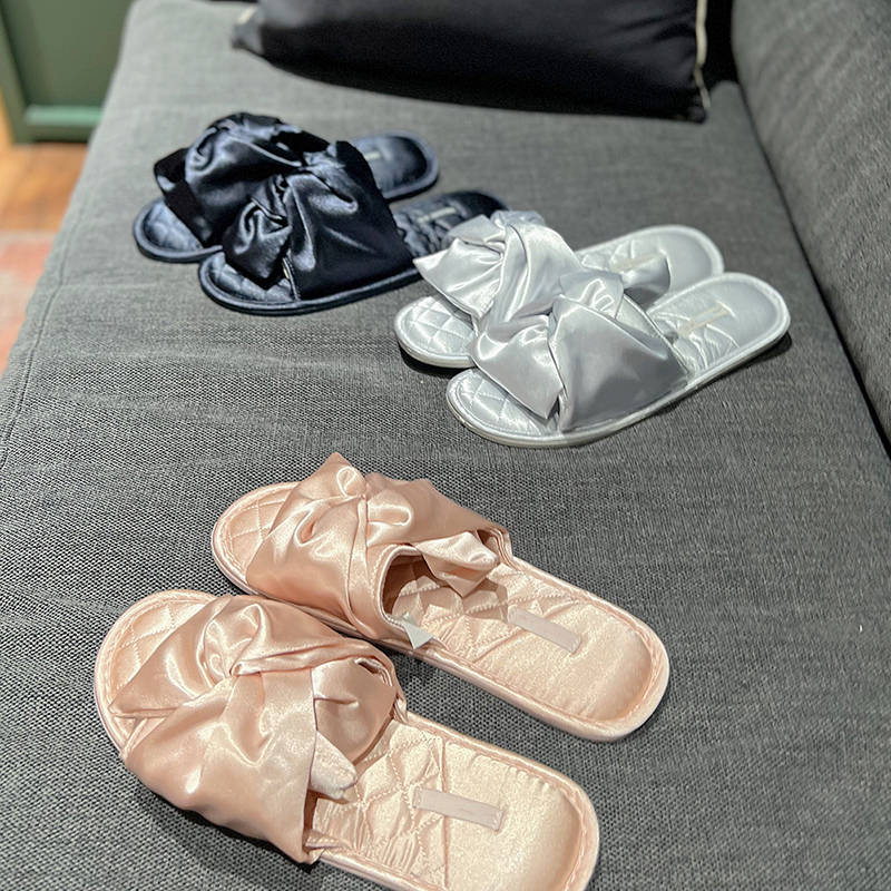 Cute Japanese-Style Bow Satin Slippers for Women, Suitable for Spring and Autumn Indoor Use, Summer High-End Satin Non-Slip Slippers That Can Be Worn Outside