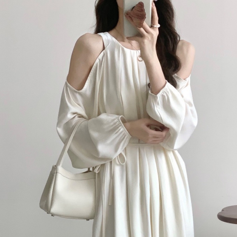 Off-Shoulder Halter Neck White Long-Sleeve Dress for Women, Autumn 2025 New Style, Super Stylish Long Dress Off-Shoulder Halter Neck White Long-Sleeve Dress for Women, Autumn 2025 New Style, Super Stylish Long Dress