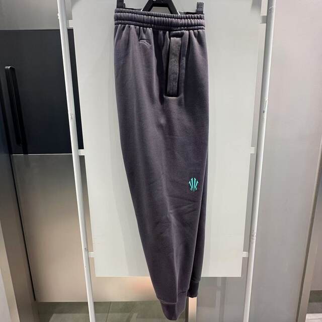 ANTA men's and women's sweatpants 2024 winter style velvet trendy versatile knitted sports trousers with leggings 172441305N