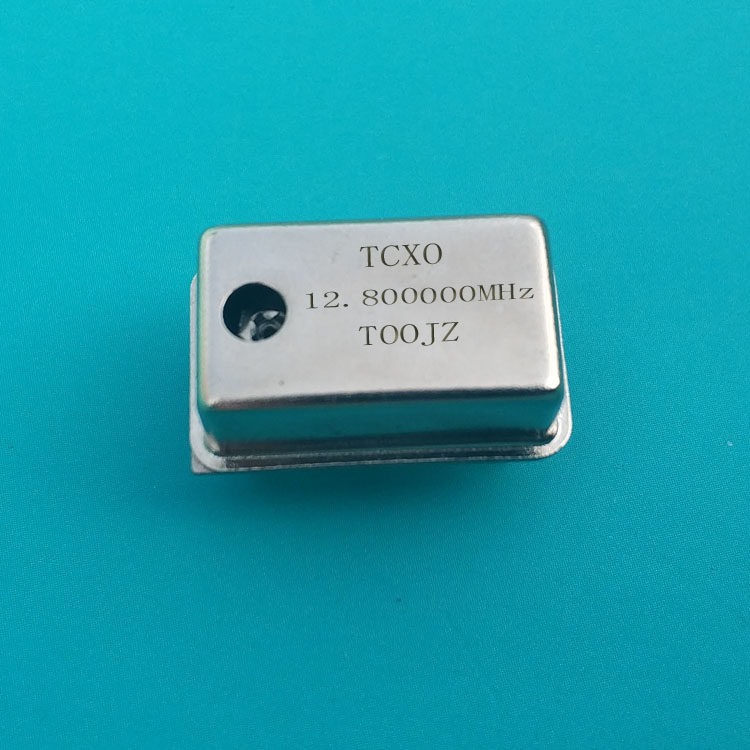 Straight plug 12 8MHZ 12 800000M temperature compensation crystal oscillator high precision TCXO 0 1PPM factory TOOJZ