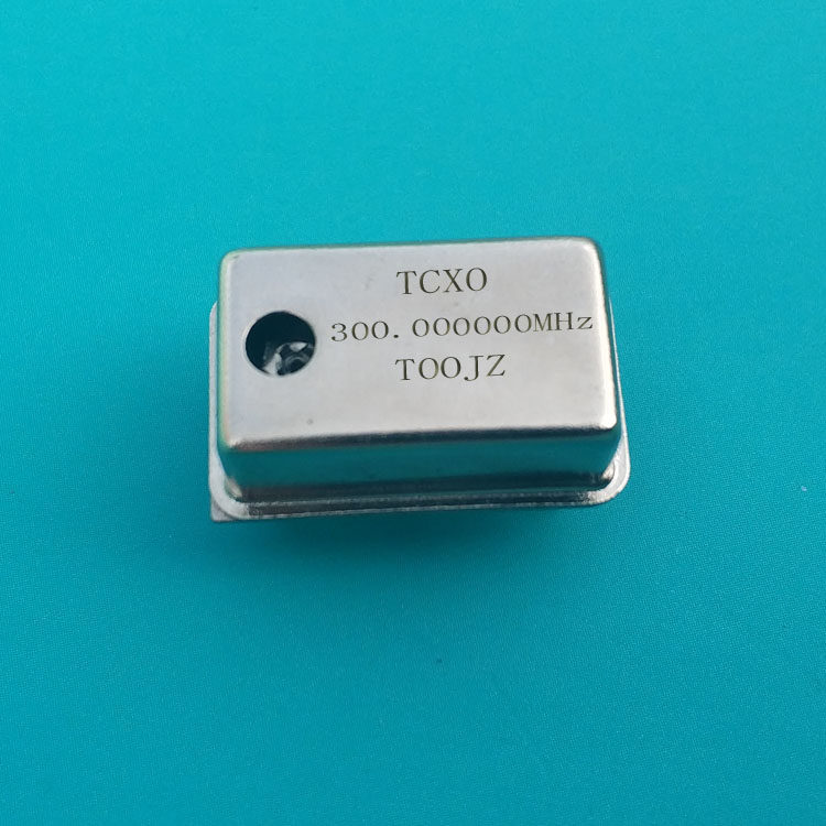 Specializing in the production of high frequency TCXO 300m 315M 367MHZ 305M temperature compensation crystal 0 1PPM in-line