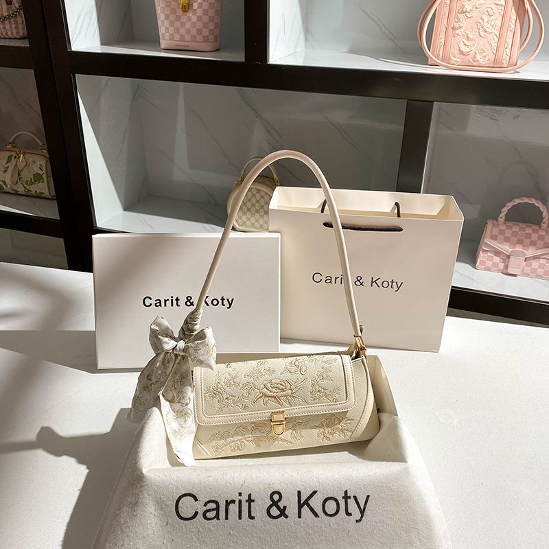 Carit Koty New Chinese-Style Heavy Embroidery Baguette Bag for Women 2026 Summer New High-End Underarm Bag