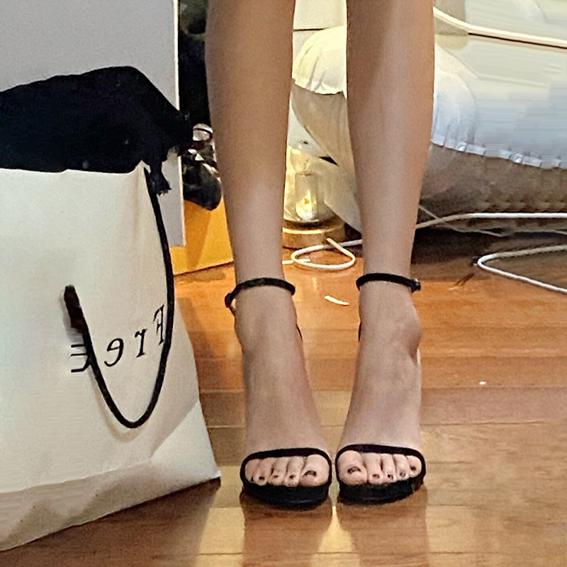 High-Heeled Shoes for Women 2026 New Summer Sw Single Strap Stiletto Black Sexy Fashion Roman Internet Celebrity Sandals