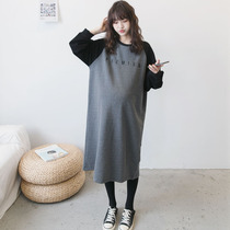 Pregnant women dress autumn and winter Korean version of pullover skirt fashion letter print maternity dress loose long sleeve maternity dress