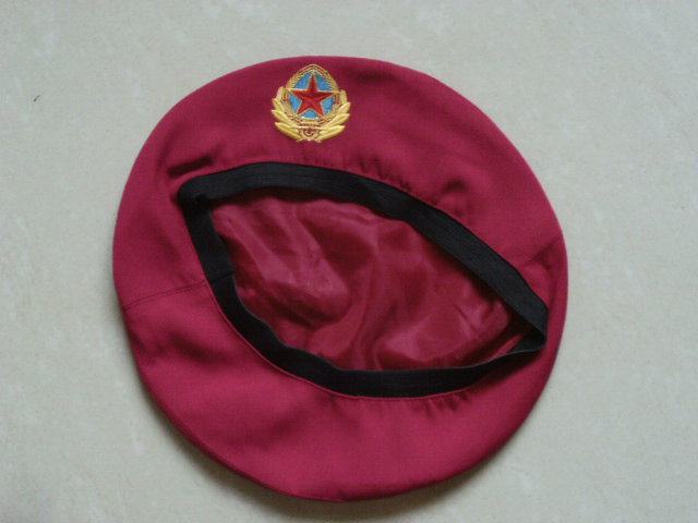 90 generation 97 style peach-shaped one-piece embroidery without Bayi cap badge tussah red beret thin beret collection