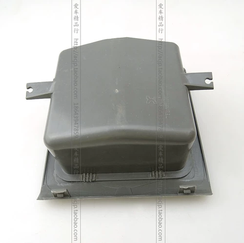 Подходит для King Jetta Partner Car Door Door Coxe Box Lid Box Cover Collect