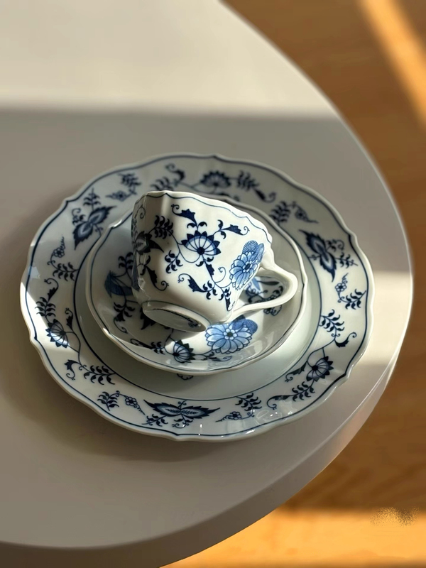 A06 Japanese Blue Danube Mason Blue Onion Blue and White Teapot Coffee Cup Black Tea Cup