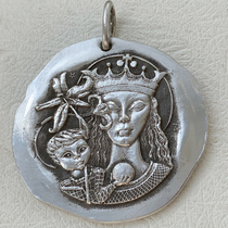 European pure silver 925 fine figure embossed antique pendant 14 5 gr 
