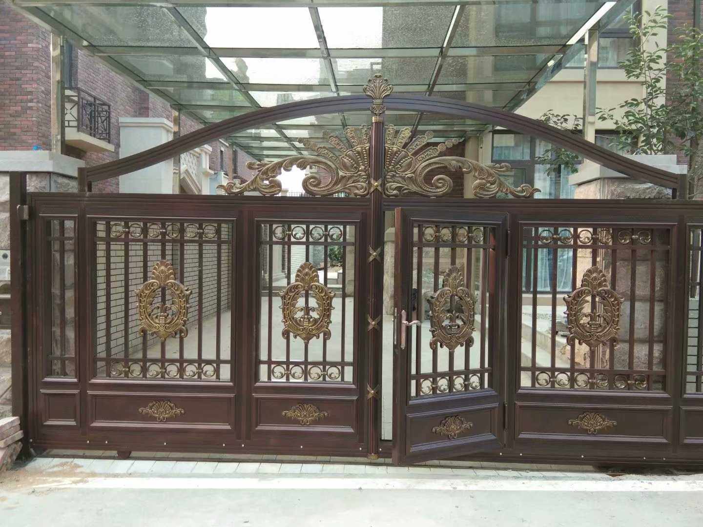 Aluminum art gateWrought iron gateZinc steel gateCourtyard gateVilla gateGarden community gate guardrail