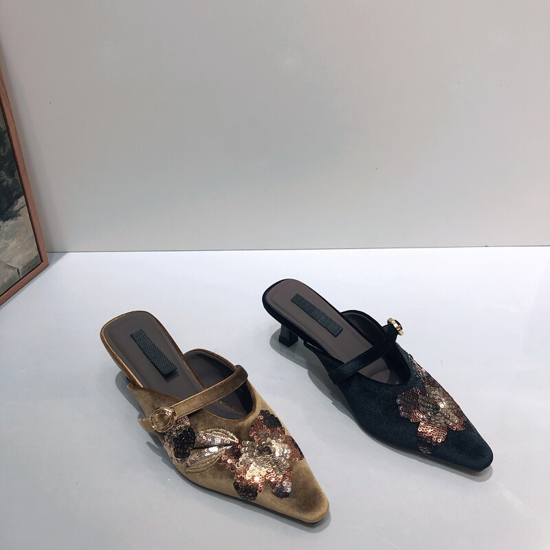 2026 Summer New Women's Shoes, Sheepskin Velvet, One-Strap Thin Heels, Fashionable and Versatile, Elegant Chinese Style, Closed-Toe Trendy Slippers