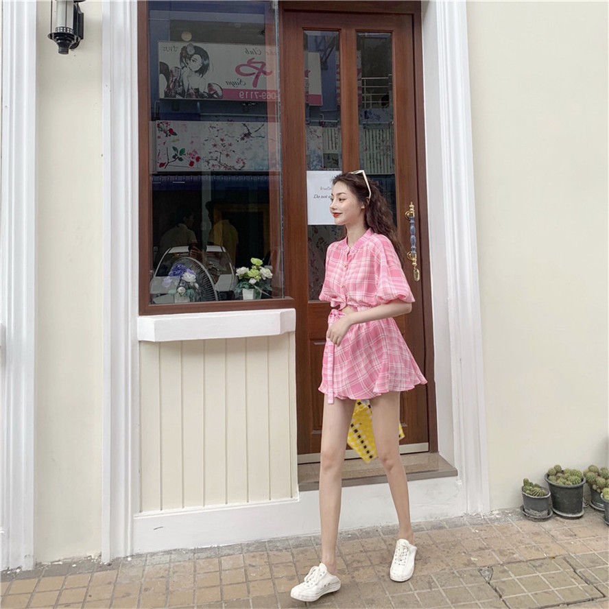 VK旗艦店 韓系格紋泡泡袖慵懶風露腰性感短袖洋裝