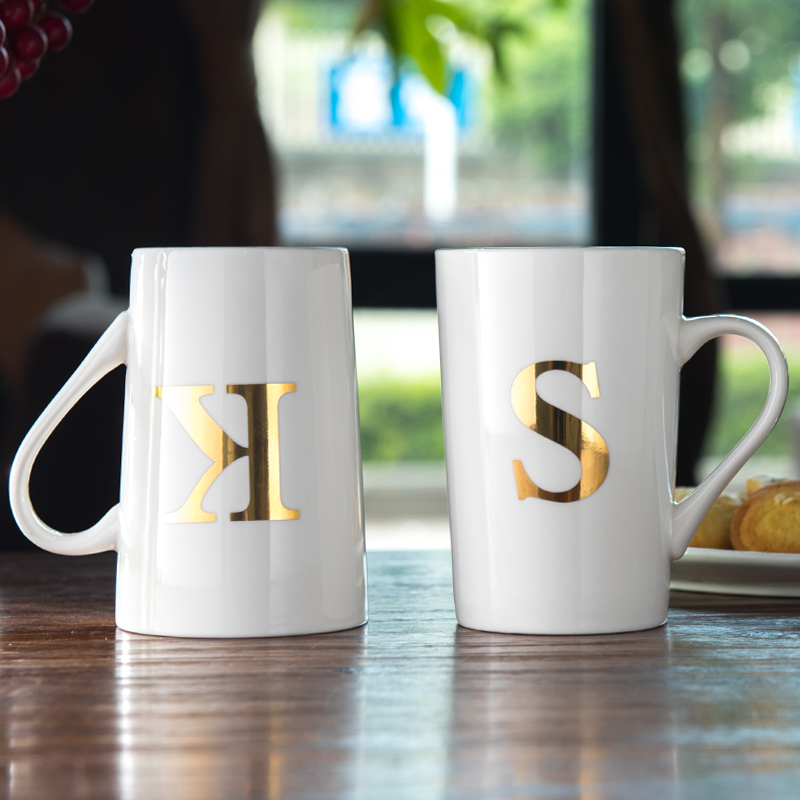 Creative surname ceramic cups with cover run water cup ipads China mugs office picking coffee cups of milk tea cups