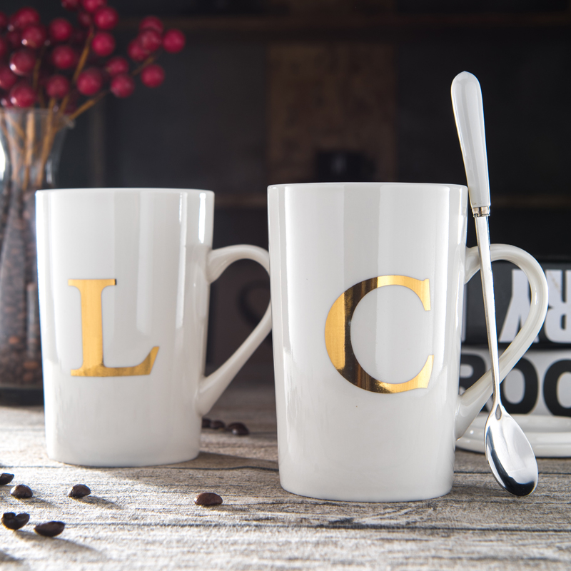 Creative surname ceramic cups with cover run water cup ipads China mugs office picking coffee cups of milk tea cups