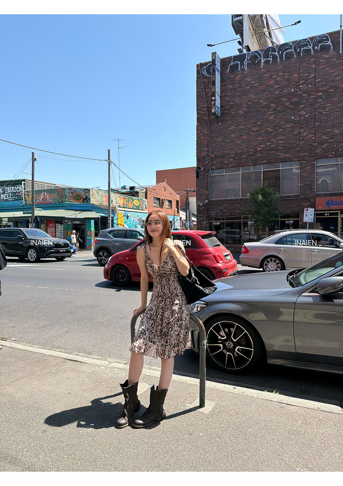 INAIEN笑笑家 винтажное леопардовое платье-сарафан с V-образным вырезом "重庆森林" весна 26