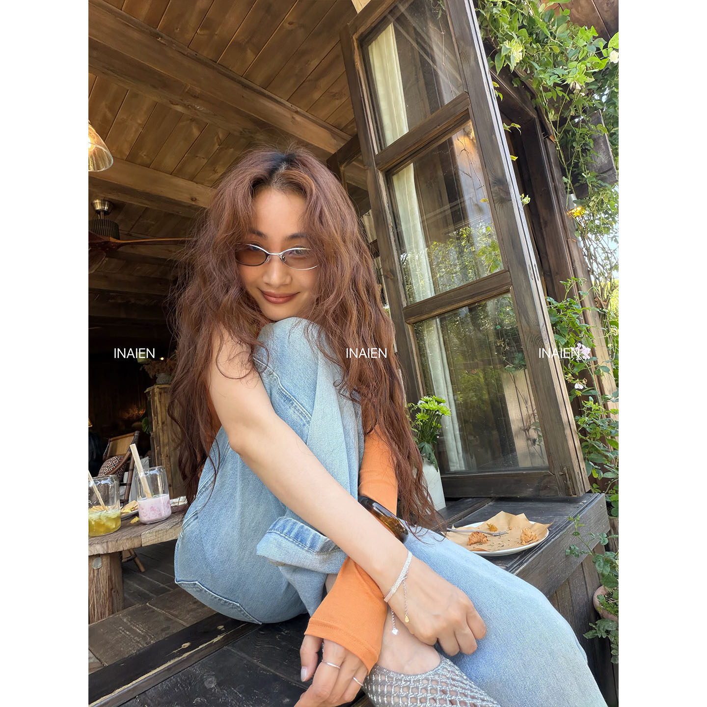 INAIEN笑笑家 стильные универсальные джинсы клеш с эффектом стирки