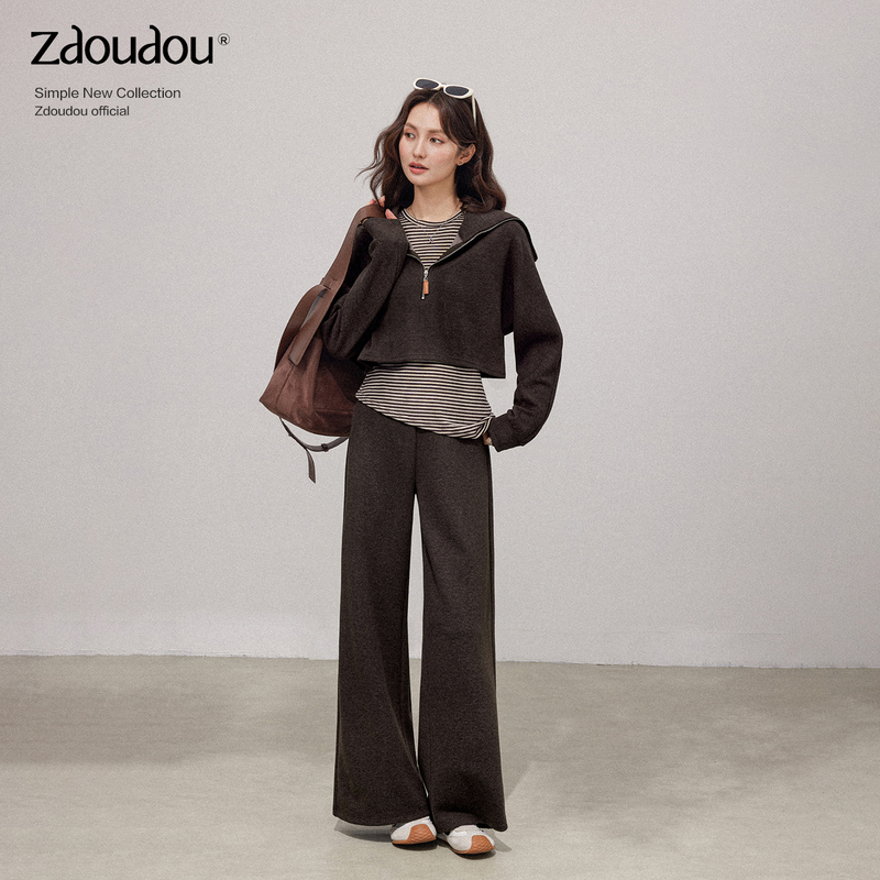 Zhang Doudou 2025 Super Popular Autumn Outfit Set for Women, Coffee-Colored Melard Style Casual Sweatshirt and Wide-Leg Pants Two-Piece Set