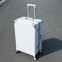 Белый ретро -алюминиевый рам