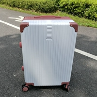 Розовое золото с контрастной белой цепочкой в старинном стиле 𫔀.