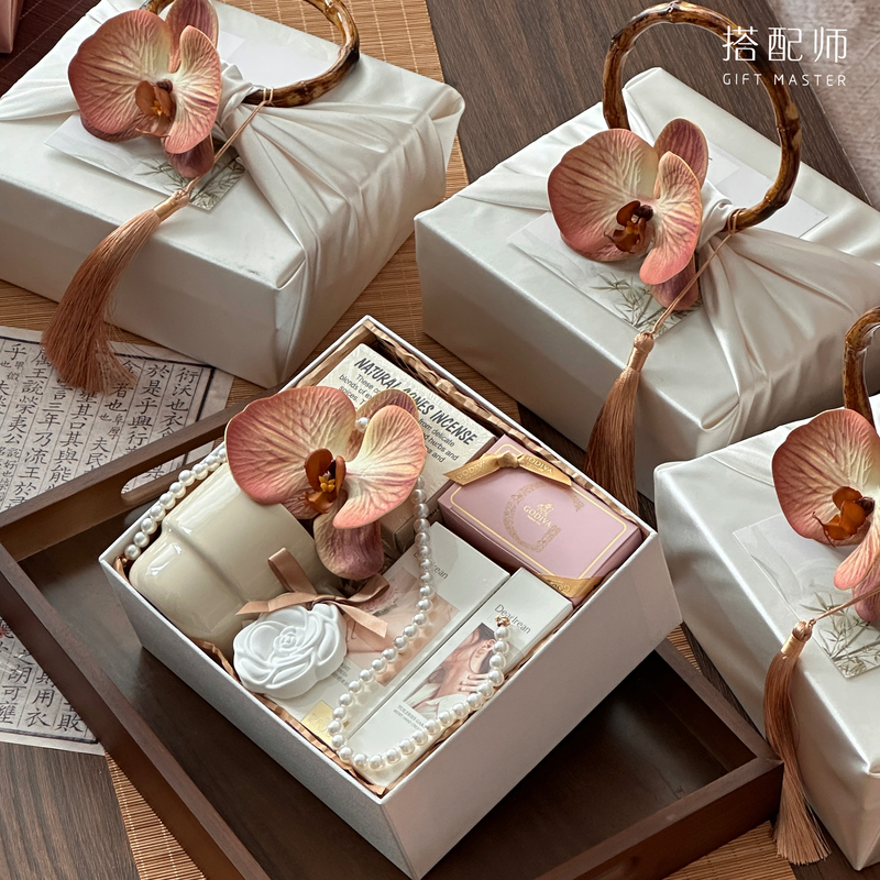 Practical Wedding Gift Set for Female Bridesmaids, High-End Wedding Gift Box Set, Nurse's Day Gift Set