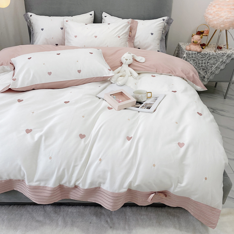 (Rich Mountain Strawberry) Adolescent Girl Hearts 60 Long Suede Cotton Four Pieces Full Cotton Pure Cotton Male Main Wind Caring Embroidered Quilt Cover