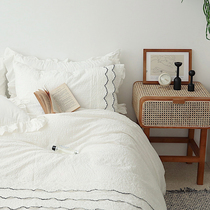 (Rich Mountain Strawberry) Ins South Korea Fairy White Full Cotton Bubble Yarn Four Pieces of Teenage Girl Hearts Lace Pure Cotton Quilt Cover