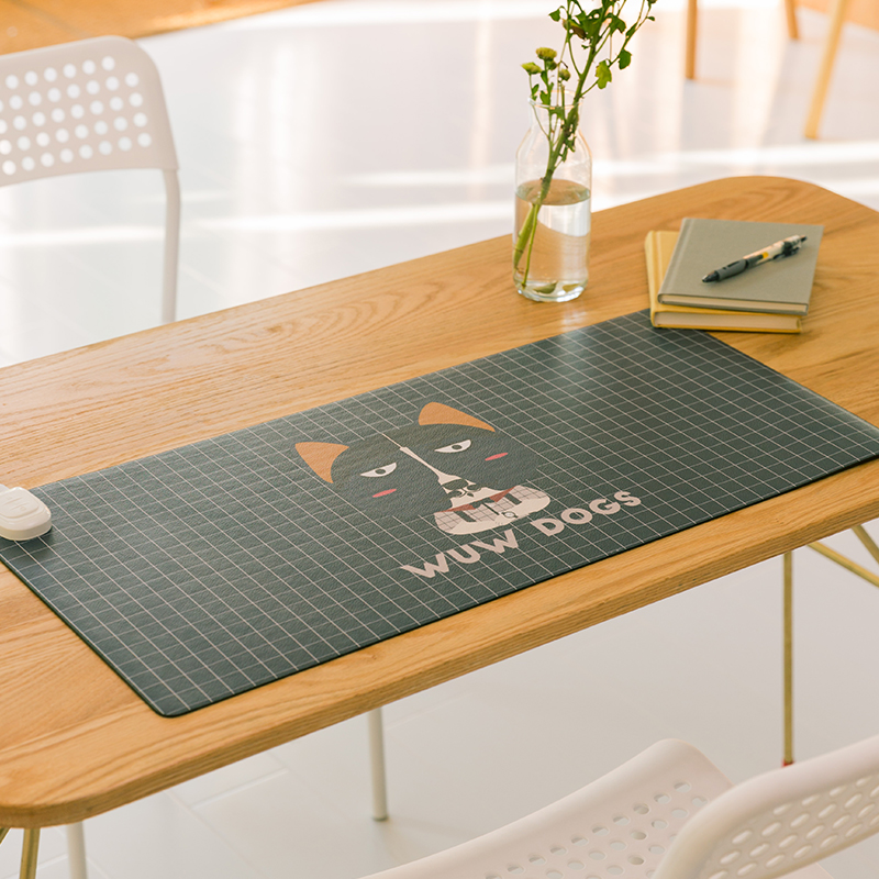 Usd 54 68 Warm Table Mat Heating Pad Office Desktop Electric Color Clification The Heating Mat Extra Long Su Mu Men S Heated Table Pad Standard Queen Of Hearts Solrs