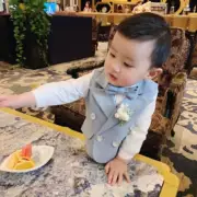 Te Tejia nam hoa cô gái mùa hè váy xanh baby baby baby boy piano hiệu suất phù hợp với thủy triều - Váy trẻ em