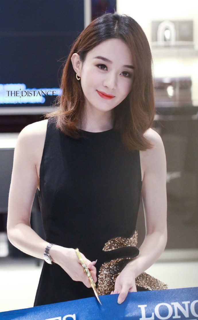 赵丽颖精致优雅性感写真图片 (2).jpg