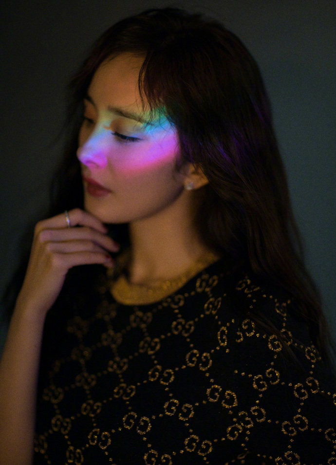 杨幂光影性感写真图片 (1).jpg