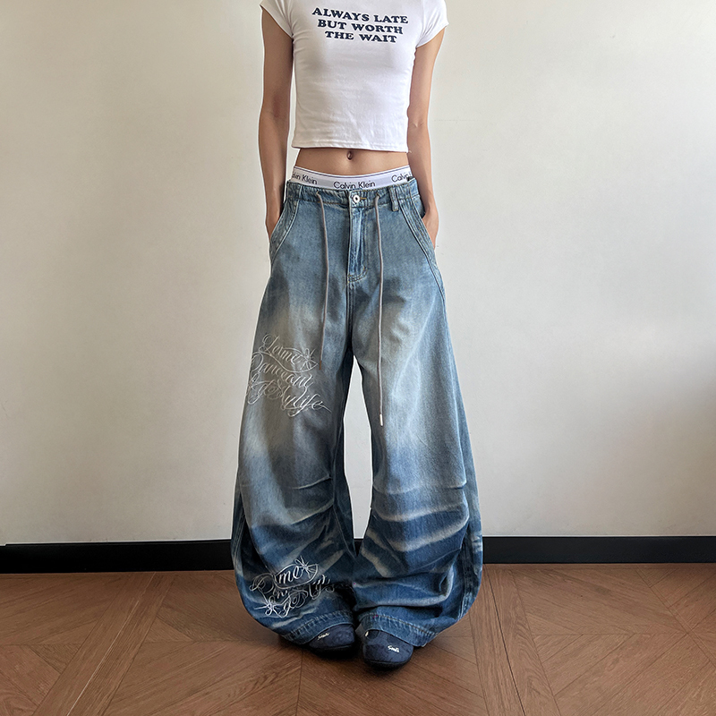 Breeze Cloth Pear American Retro Washed Scimitar Jeans for Women with Embroidered Whiskers and Creases, Loose-Fitting Long Pants