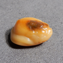 Hetian jade quality Hetian jade wearable grade Tanghe Huangqin white jade seed material three-legged golden toad pendant w2