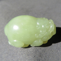 I was stunned by the dialect Hetian jade boutique wearable grade Xinjiang fine oily chicken fat yellow mouth material Pixiu pendant w2