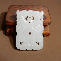 I was stunned by the dialect brand Hetian jade features Xinjiang 95 Yutian material white jade imitation antique dragon brand pendant A5