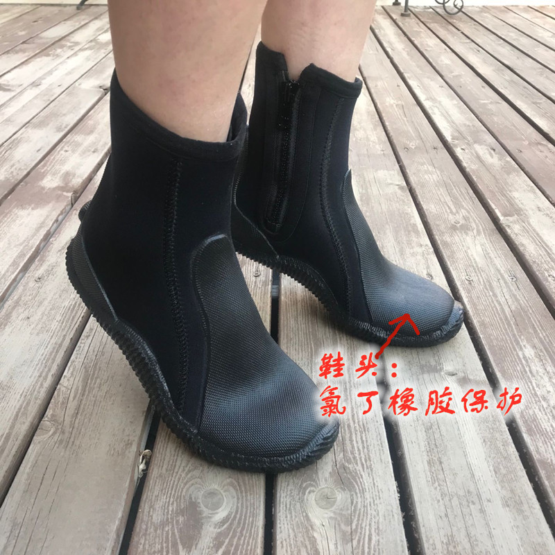 Diving boots New Men Diving Tracky Creek Shoes 5MM High Help men and women to warm and anti - cold drift snorkeling shoes