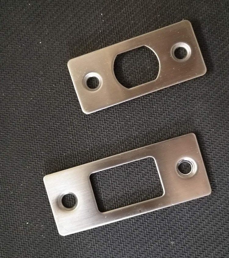 [USD 7.02] Stainless steel door locking board Door guidance chamber