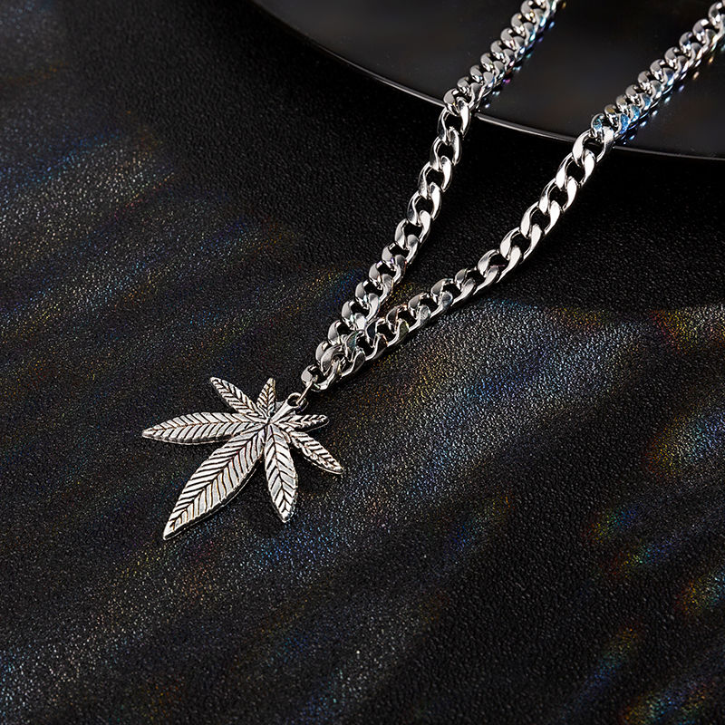 ins wind necklace Men and women hip hop hiphop necklace pendant Maple leaf pendant Student street trend Korean jewelry