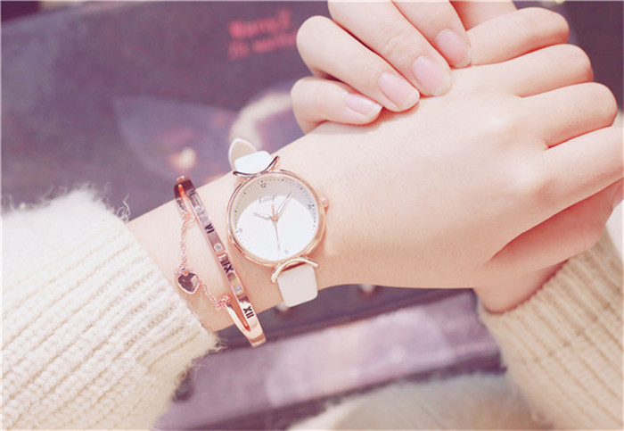 Chic net vòng tay đỏ nữ phiên bản Hàn Quốc của sinh viên đơn giản hoang dã gió mát Sen bạn gái in gió anh đào bột vòng tay vòng tay gỗ trầm hương